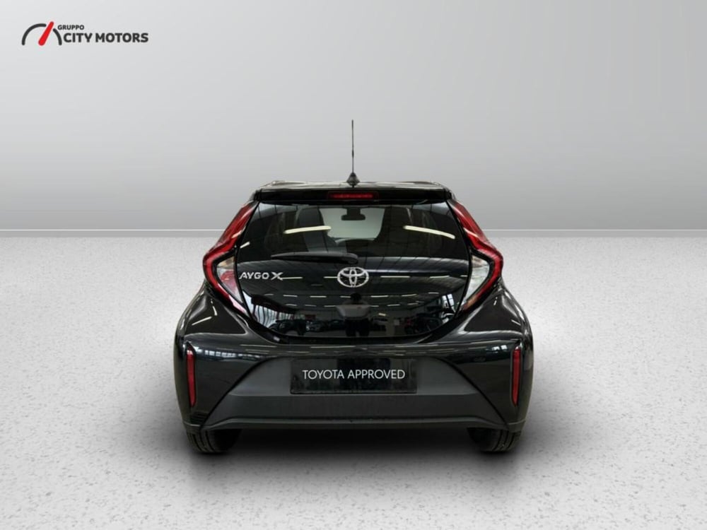 Toyota Aygo X nuova a Monza e Brianza (5)