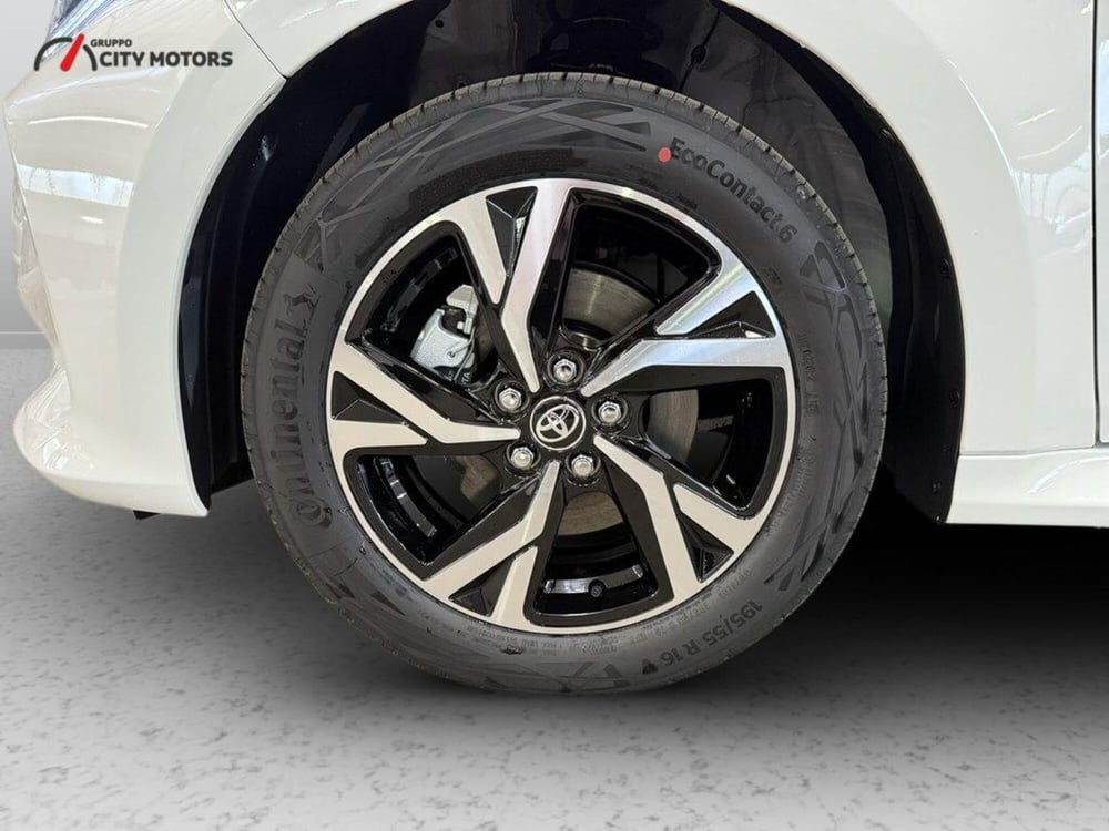 Toyota Yaris Cross nuova a Monza e Brianza (15)
