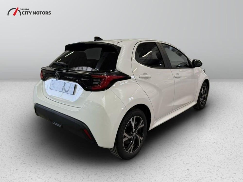 Toyota Yaris Cross nuova a Monza e Brianza (6)