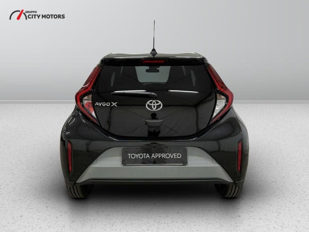 Toyota Aygo X nuova a Monza e Brianza (5)