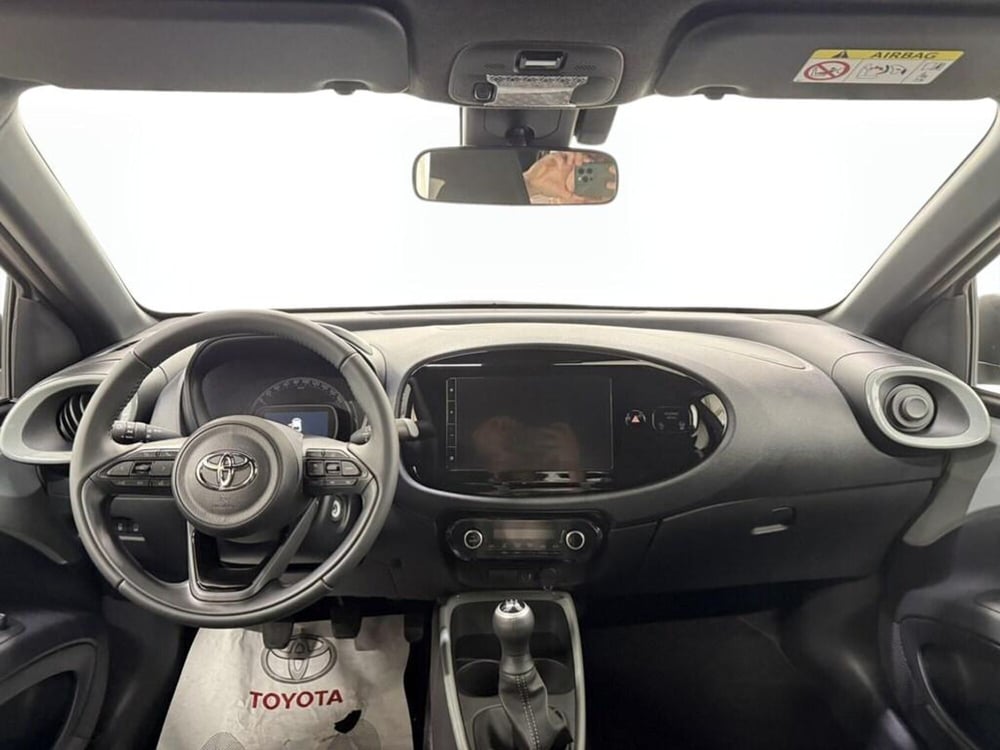 Toyota Aygo X nuova a Monza e Brianza (8)