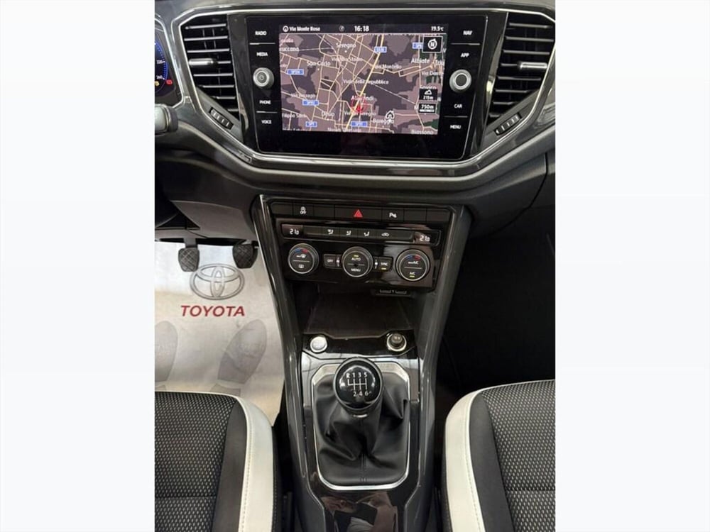 Volkswagen T-Roc usata a Monza e Brianza (12)