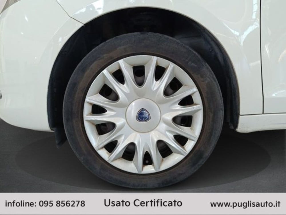 Lancia Ypsilon usata a Catania (14)