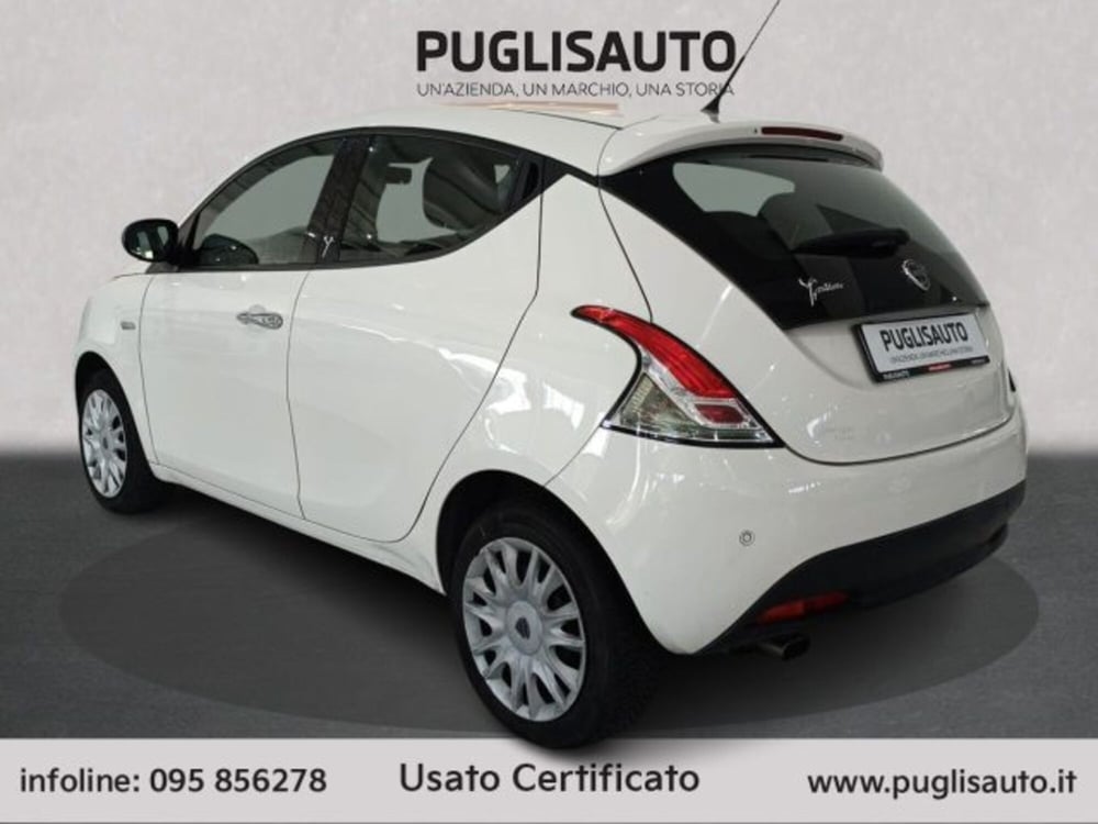 Lancia Ypsilon usata a Catania (6)