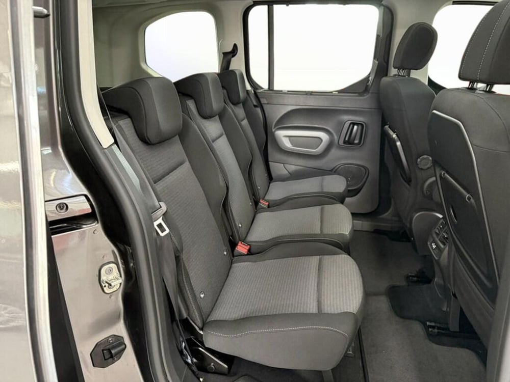 Toyota Proace City Verso nuova a Monza e Brianza (11)
