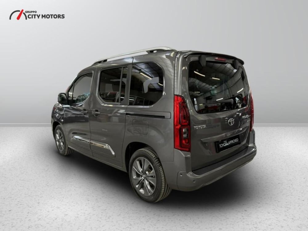 Toyota Proace City Verso nuova a Monza e Brianza (4)