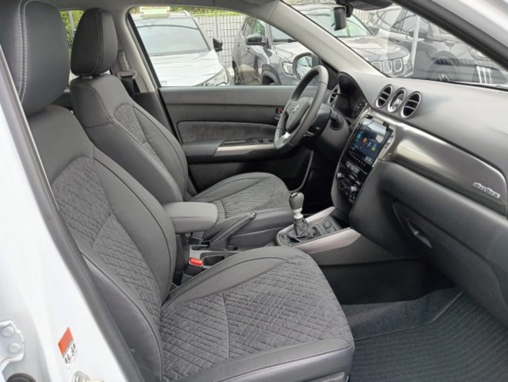Suzuki Vitara nuova a Brescia (17)