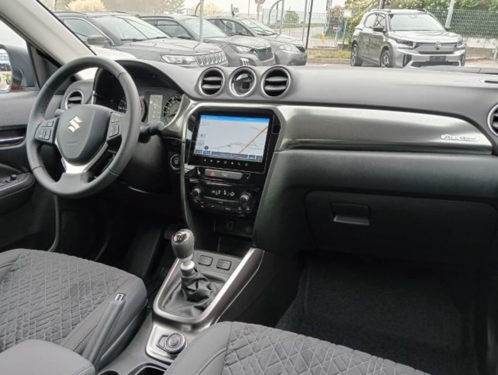 Suzuki Vitara nuova a Brescia (15)