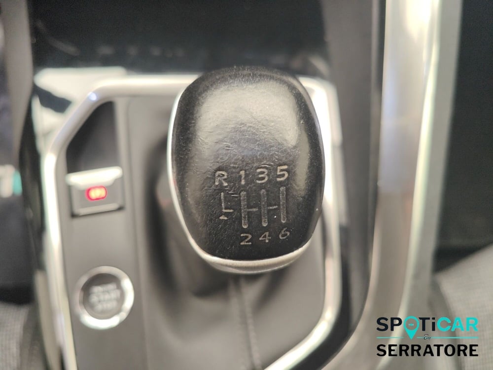 Peugeot 5008 usata a Como (12)