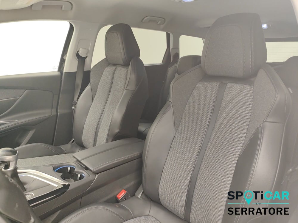 Peugeot 5008 usata a Como (13)