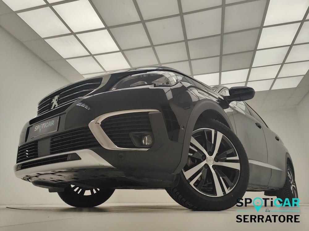 Peugeot 5008 usata a Como (3)