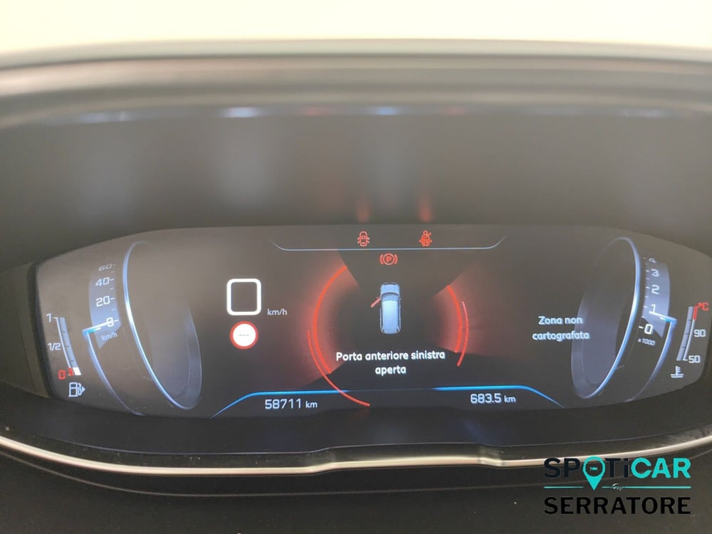 Peugeot 5008 usata a Como (9)