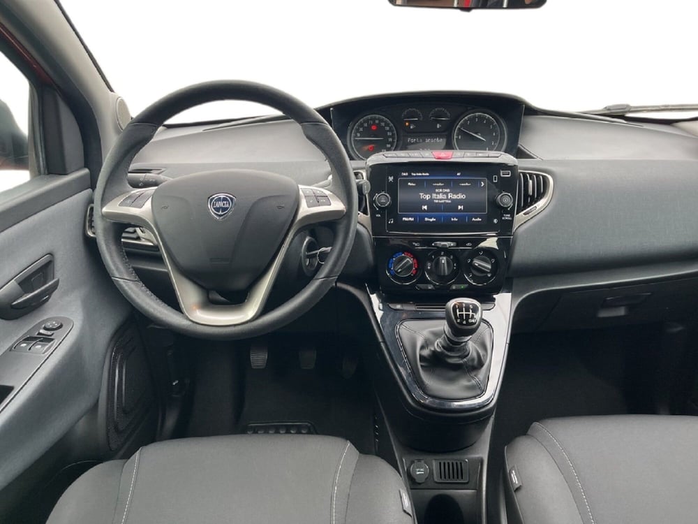 Lancia Ypsilon usata a Torino (11)
