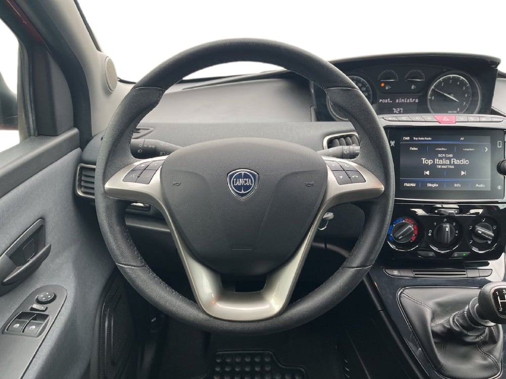 Lancia Ypsilon usata a Torino (12)