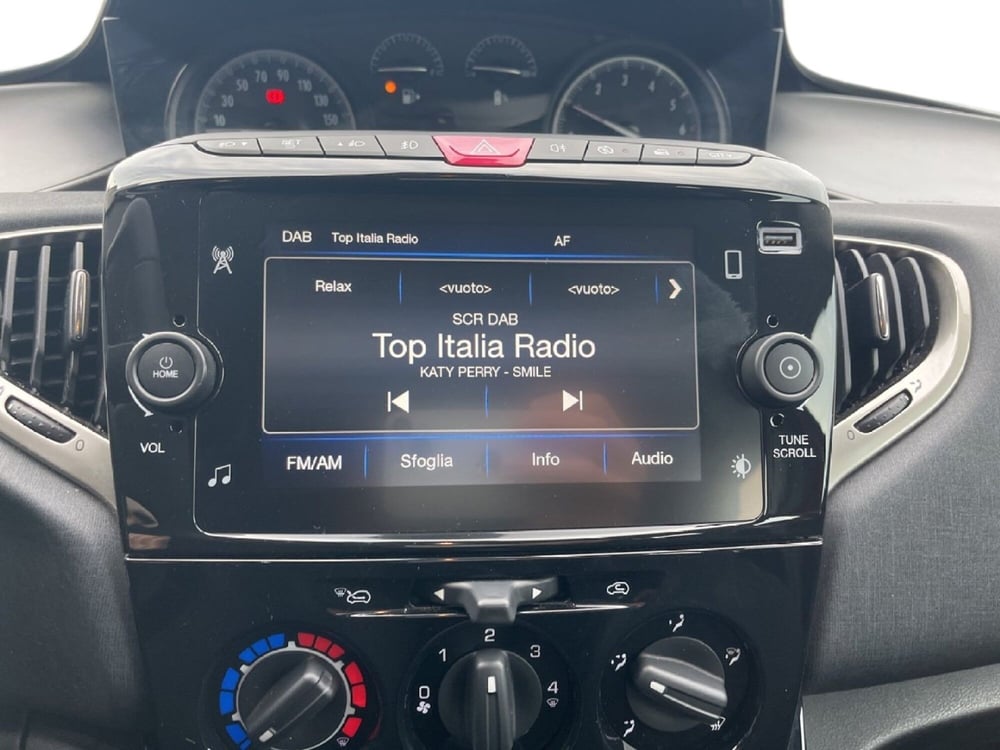 Lancia Ypsilon usata a Torino (14)