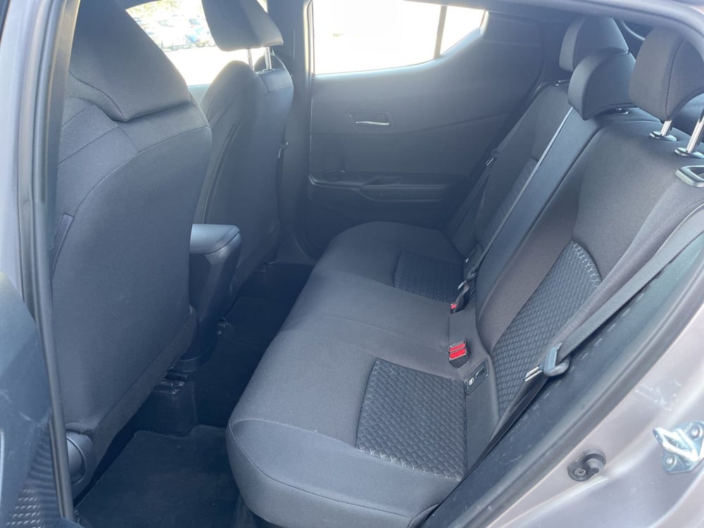Toyota Toyota C-HR usata a Ragusa (8)