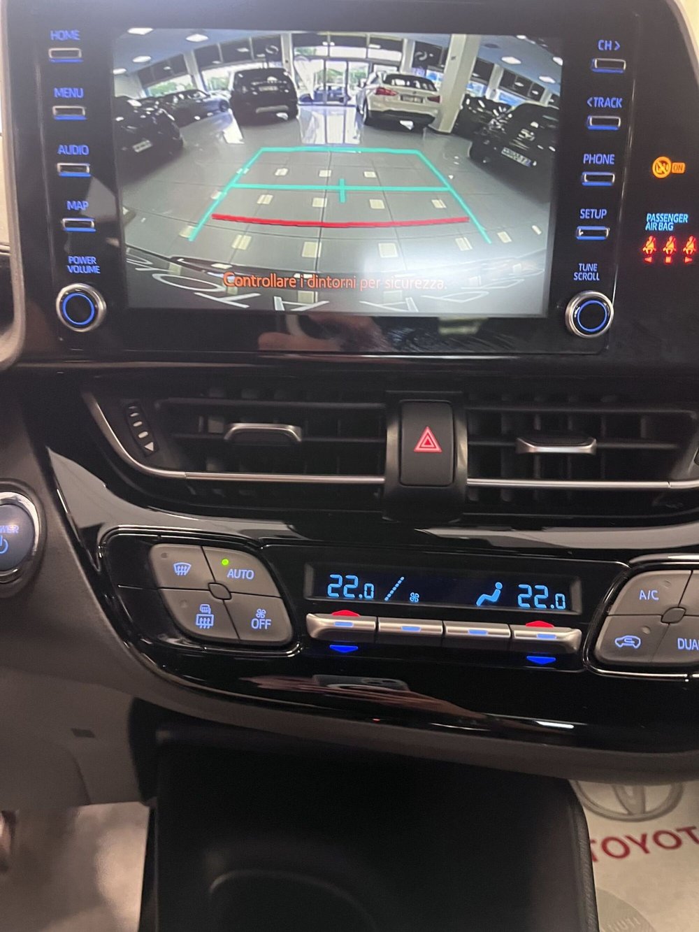 Toyota Toyota C-HR usata a Prato (13)