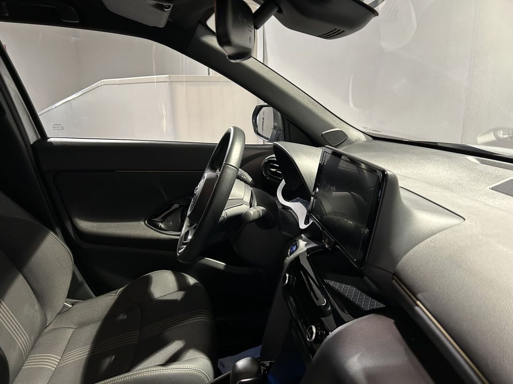 Toyota Yaris Cross usata a Milano (7)