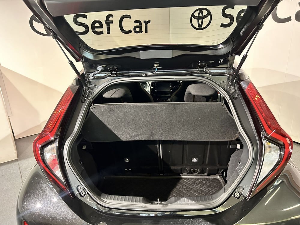 Toyota Aygo X usata a Milano (6)