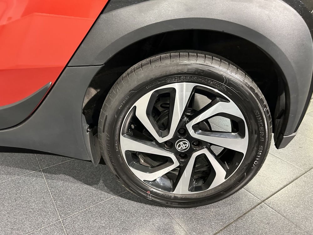 Toyota Aygo X usata a Milano (7)