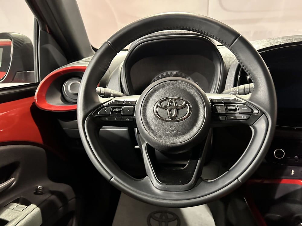 Toyota Aygo X usata a Milano (8)
