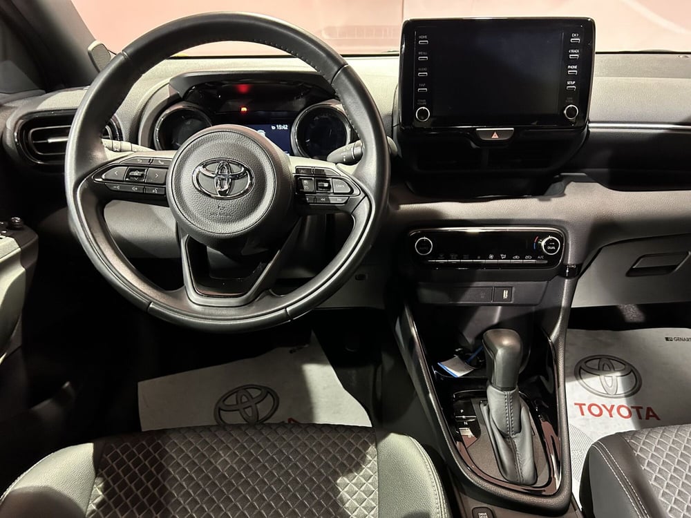 Toyota Yaris usata a Milano (9)