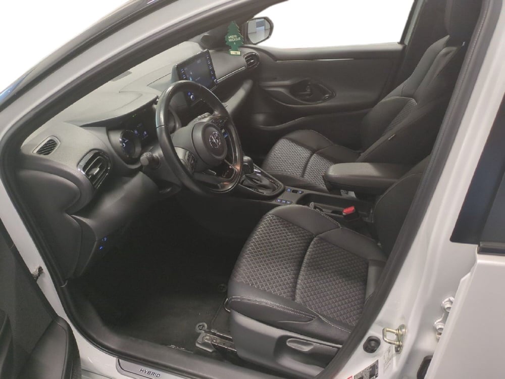 Toyota Yaris usata a Milano (12)