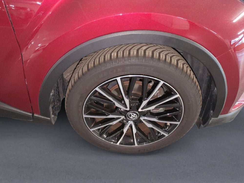 Toyota Toyota C-HR usata a Milano (9)