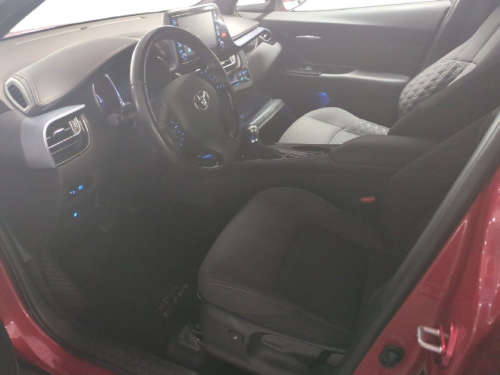 Toyota Toyota C-HR usata a Milano (11)