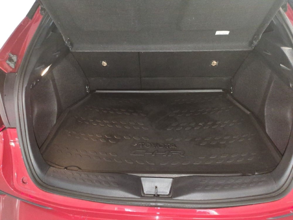 Toyota Toyota C-HR usata a Milano (9)