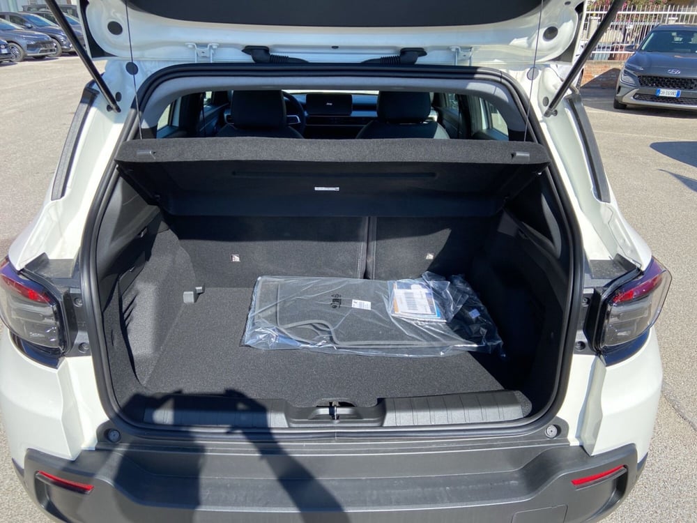 Jeep Avenger nuova a Chieti (13)