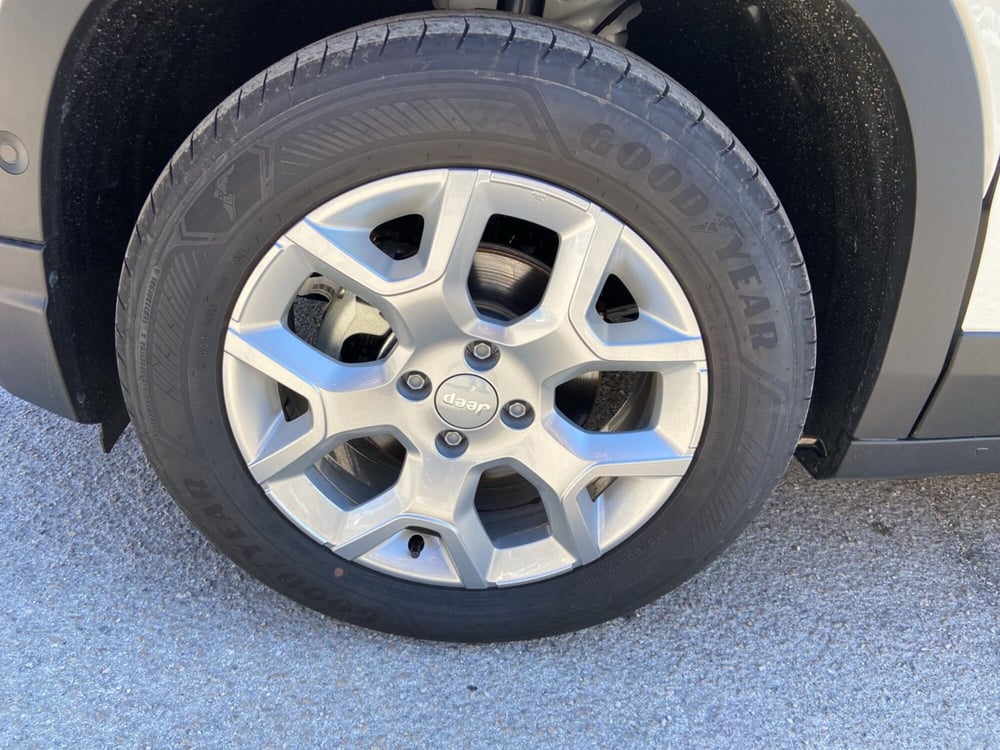 Jeep Avenger nuova a Chieti (14)