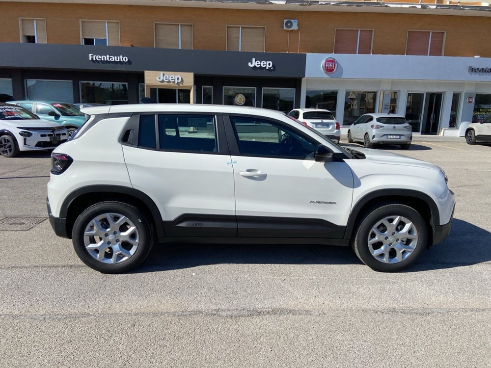 Jeep Avenger nuova a Chieti (7)
