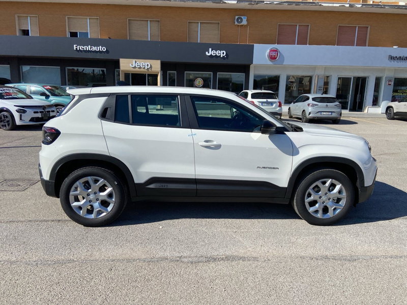 Jeep Avenger nuova a Chieti (7)