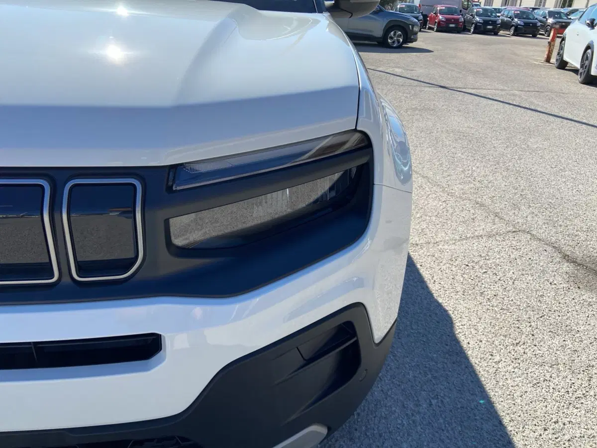 Jeep Avenger nuova a Chieti (9)