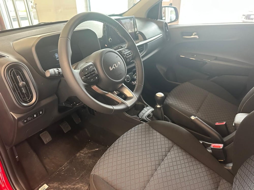 Kia Picanto nuova a Napoli (12)