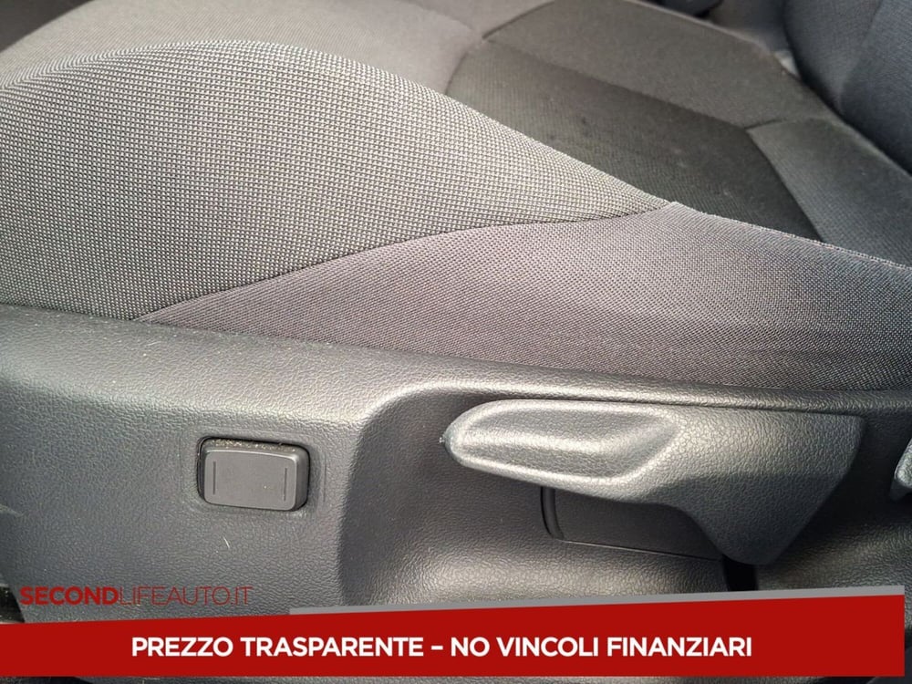 Toyota Toyota C-HR usata a Roma (19)