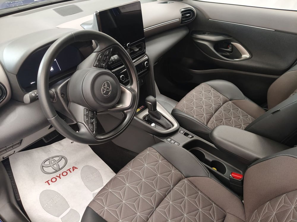 Toyota Yaris Cross usata a Roma (11)