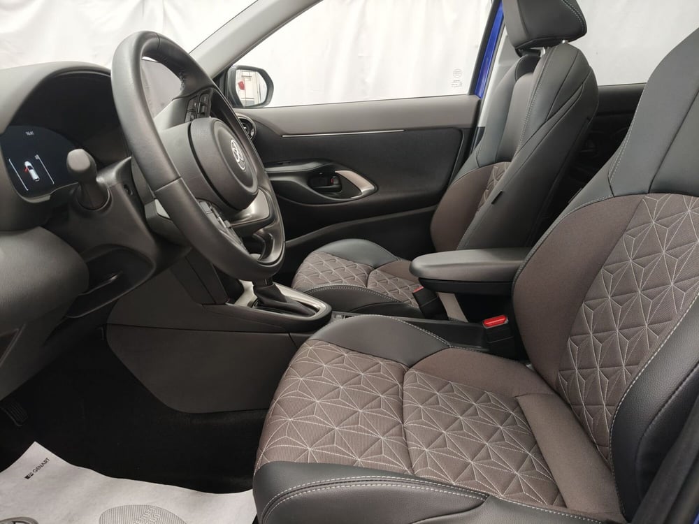 Toyota Yaris Cross usata a Roma (13)
