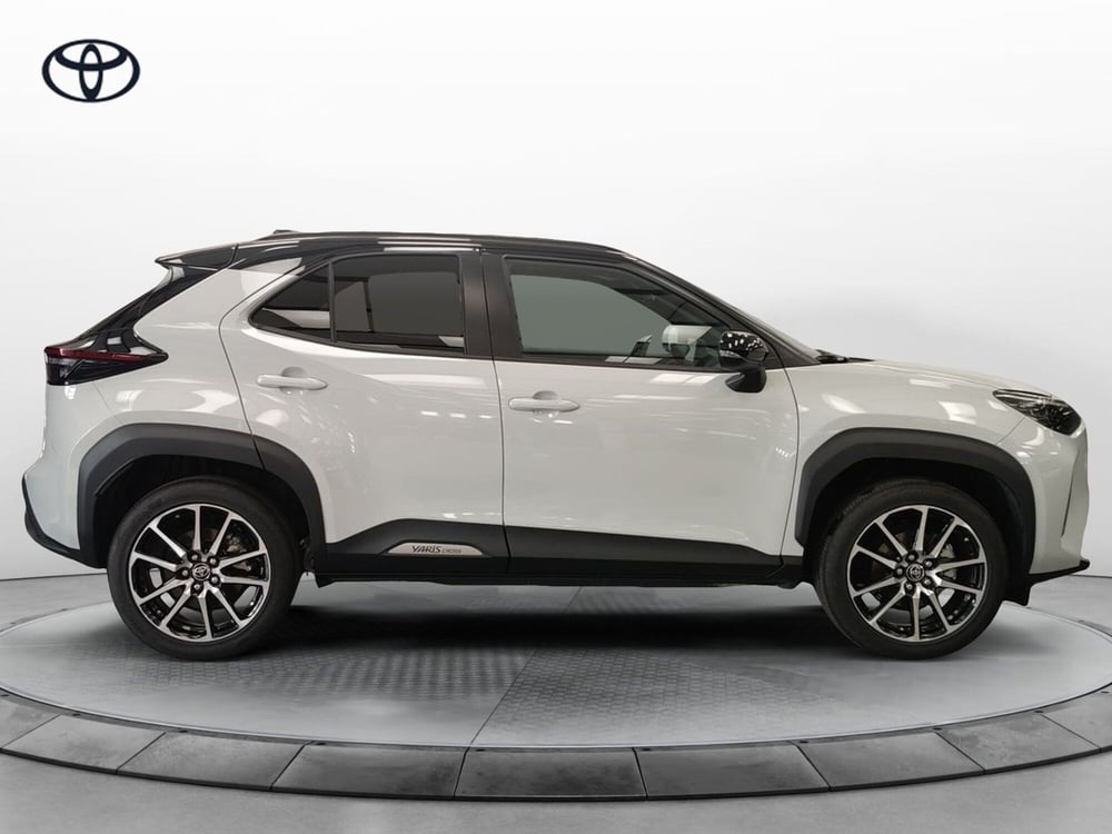 Toyota Yaris Cross usata a Roma (16)