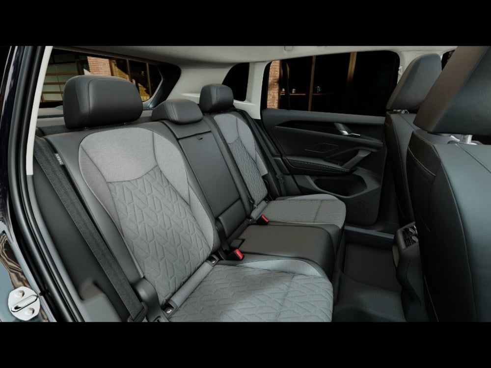 Volkswagen Tiguan nuova a Livorno (11)