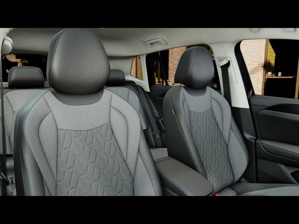 Volkswagen Tiguan nuova a Livorno (12)
