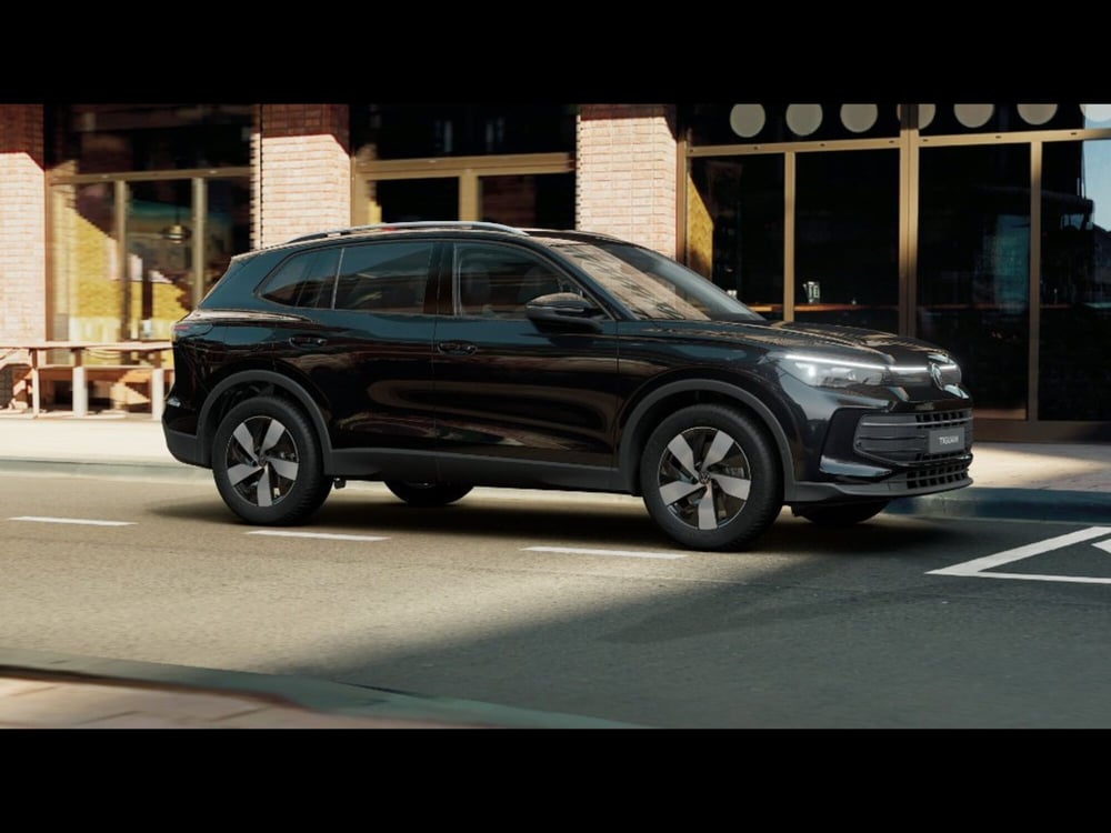 Volkswagen Tiguan nuova a Livorno (2)