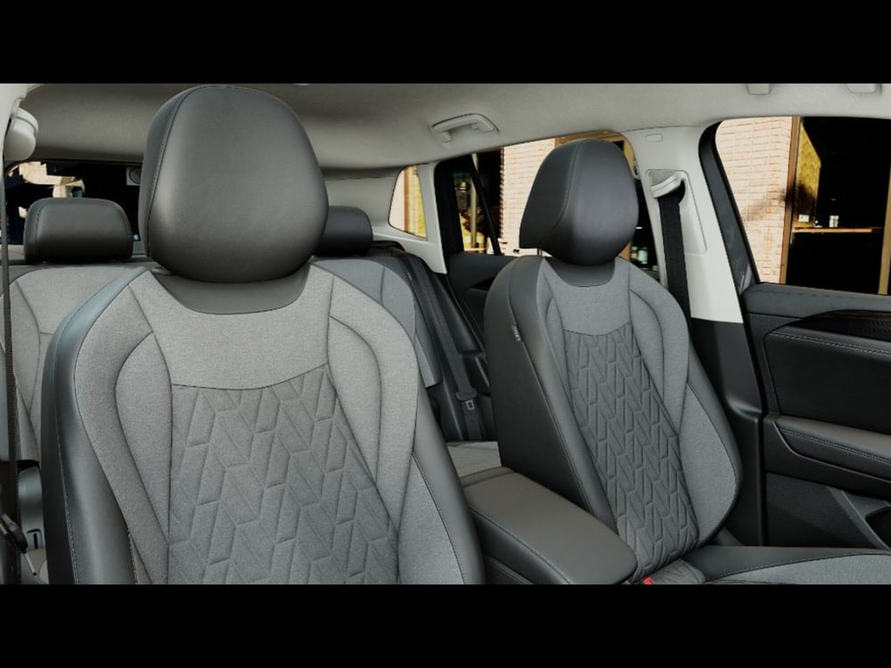 Volkswagen Tiguan nuova a Livorno (12)