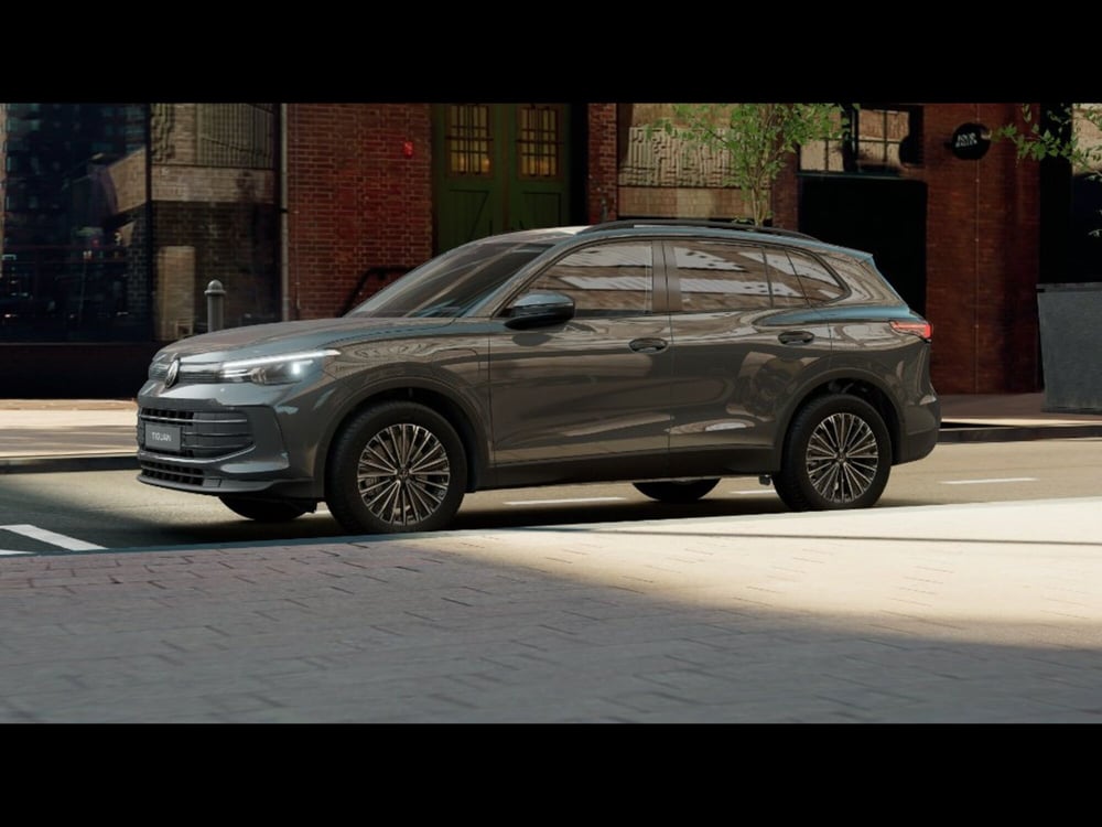 Volkswagen Tiguan nuova a Livorno (2)