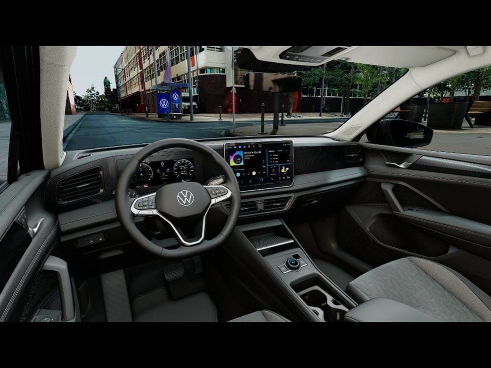 Volkswagen Tiguan nuova a Livorno (9)