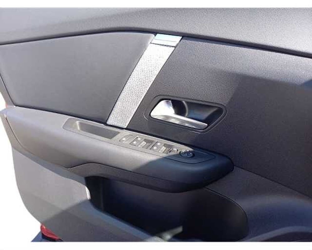 Citroen C4 nuova a Potenza (13)