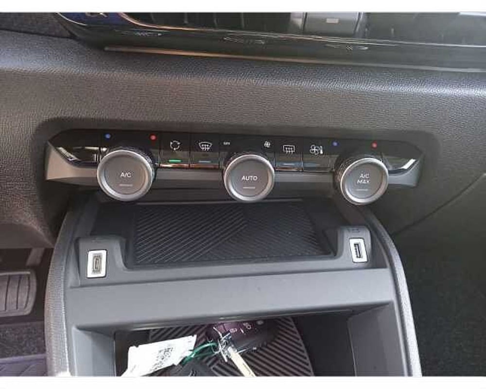 Citroen C4 nuova a Potenza (15)