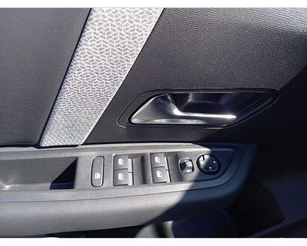 Citroen C4 nuova a Potenza (8)