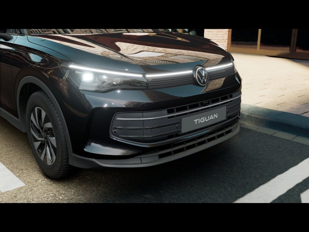 Volkswagen Tiguan nuova a Firenze (8)